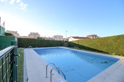 s20 apartment pool/garden/terrac