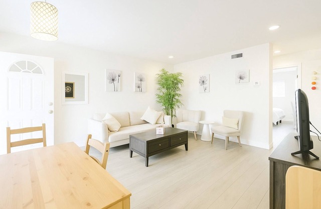 Safe 2BR Apt w/AC/Washer/Dryer/EV on 1F-Sunnyvale
