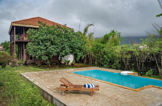 SaffronStays Boulevard LogHouse - a wooden chalet amidst nature