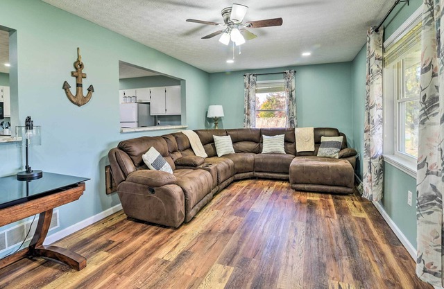 Sage Green Home w/ Wet Bar, 5 Mi to Lake!