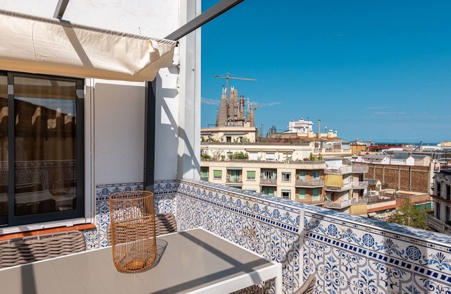 Sagrada Familia Apartment By Olala Homes