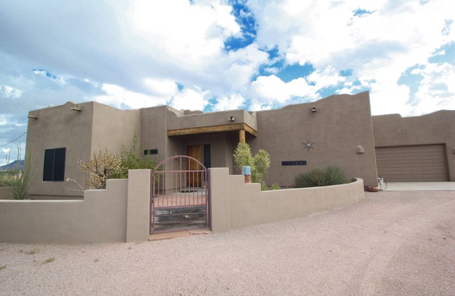 Saguaro Sunset Retreat