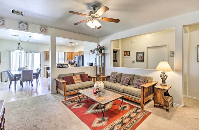 Sahuarita Retreat w/Grill ~ 24 Mi to Tucson!