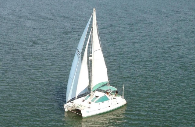 Sailing catamaran vacation rentals in Pensacola Beach