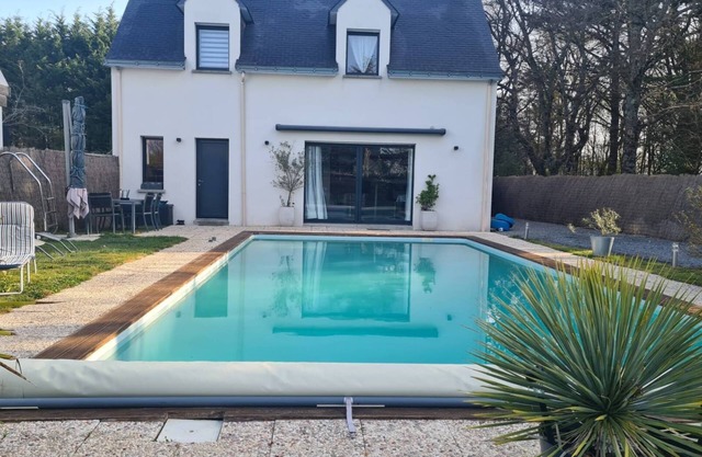 SAINT ANDRE DES EAUX - House with swimming pool for 6 people