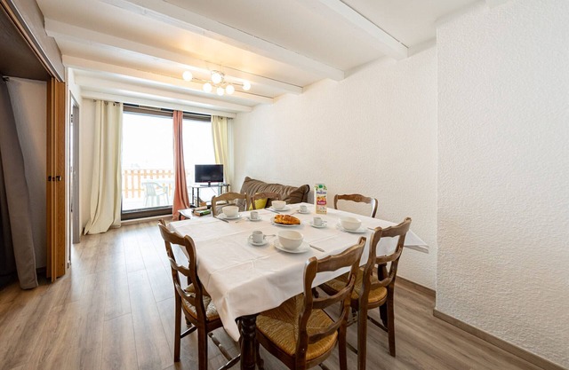 Saint-François-Longchamp, cozy apt for 6, slopeside, south balcony