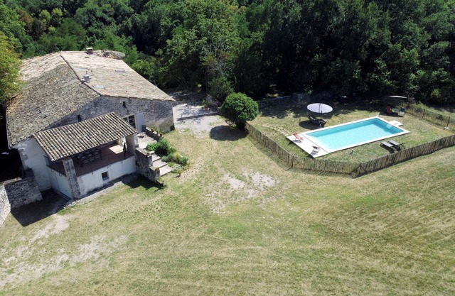 Saint Michel l'observatoire ; Luberon country house with private pool.