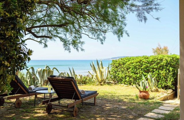 Salty Noses and Sandy Toes: Beach house paradise. Family friendly!