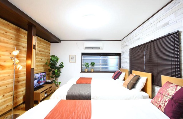 Samy's Guest House KS
