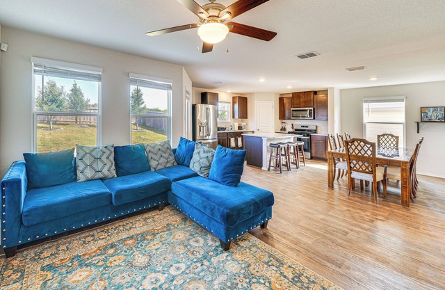 San Antonio Home w/Pool Access: 11 Mi to SeaWorld