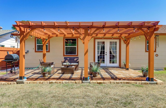 San Antonio Vacation Rental ~ 4 Mi to Lackland AFB