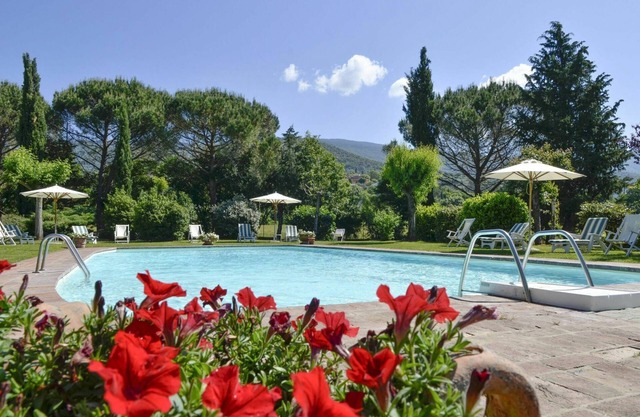 San Pietro Mimosa - Apartment with swimming pool