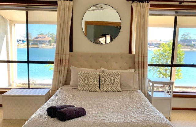 Sandy Bay | Pet Friendly Waterfront