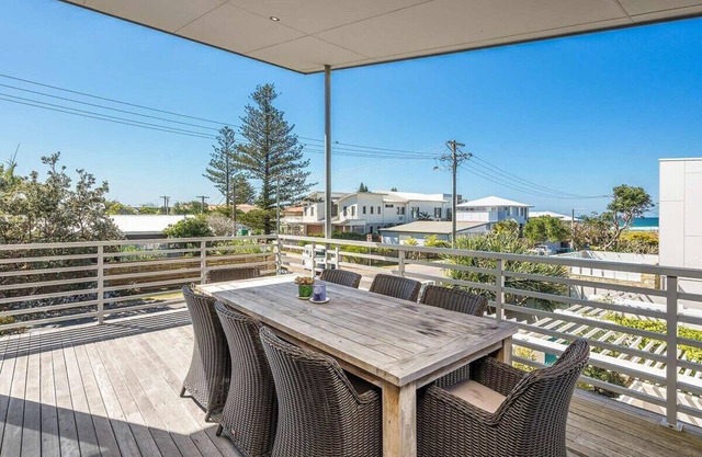 Sandy Feet - Coastal Elegance in Lennox Head