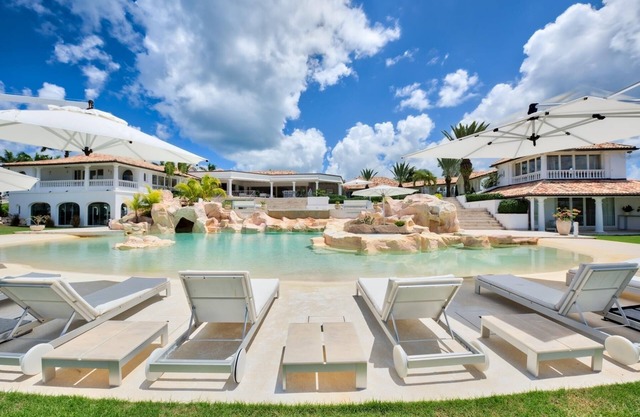 Sandyline Luxury villa
