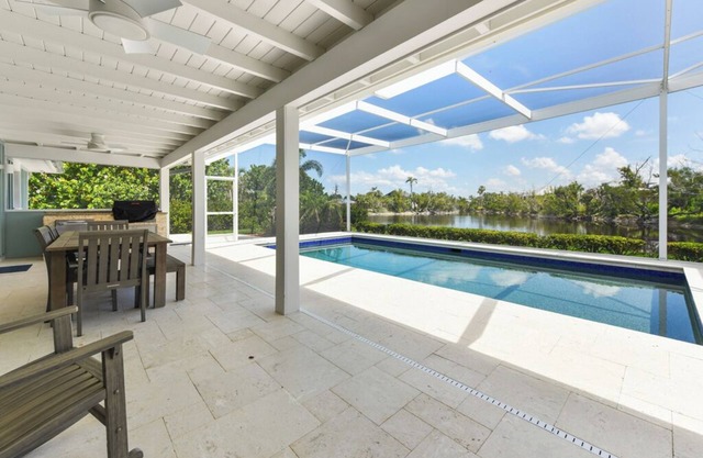 Sanibel- Completely Redone! 3 Bed/4 Bath Home- Community & Private Beach Access