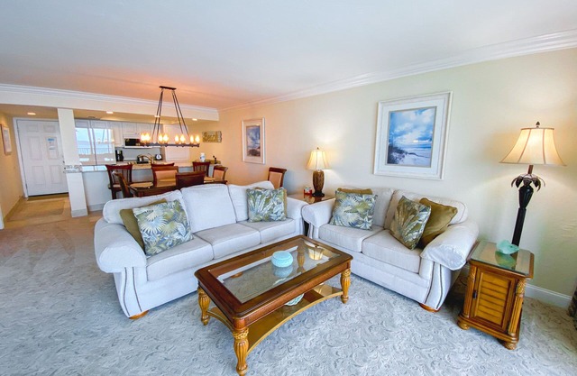 Sanibel Harbour Resort Harbour Tower 516: Luxury unit overlooking the sparkling waters
