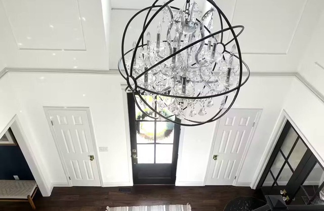 Santoclere - designer home near Corporate Woods