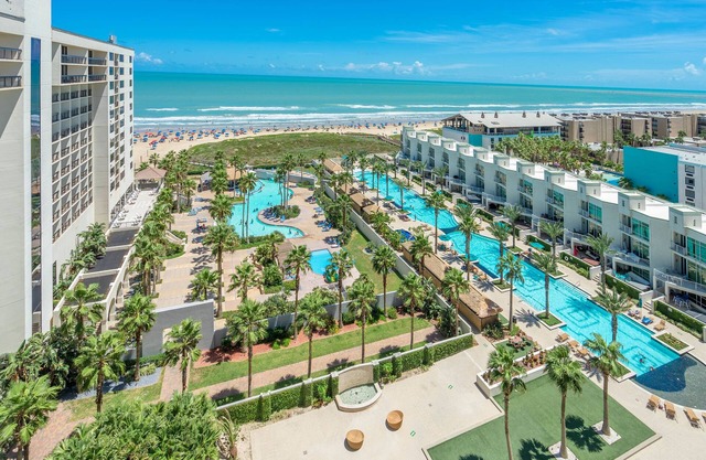 Sapphire Beachfront Oasis - 10th Floor 2 Bed 2 Bath - Stunning view of the Gulf!