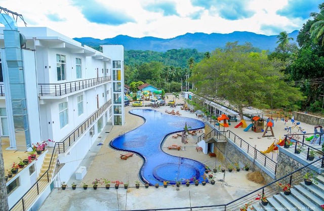Saru Blue Sapphire Hotel