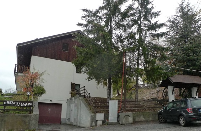 sauze d oulx two-room apartment, free wifi, parking, near ski facilities, nice