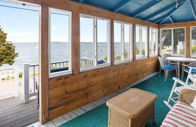 Save 10% on Fall Stays - Book by Nov 21!
