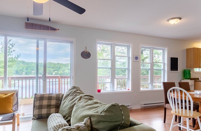 Savour Waterfront Views at an Enjoyable Cottage