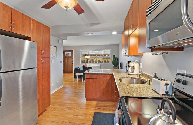 Scenic 1BR APT in Arlington Heights