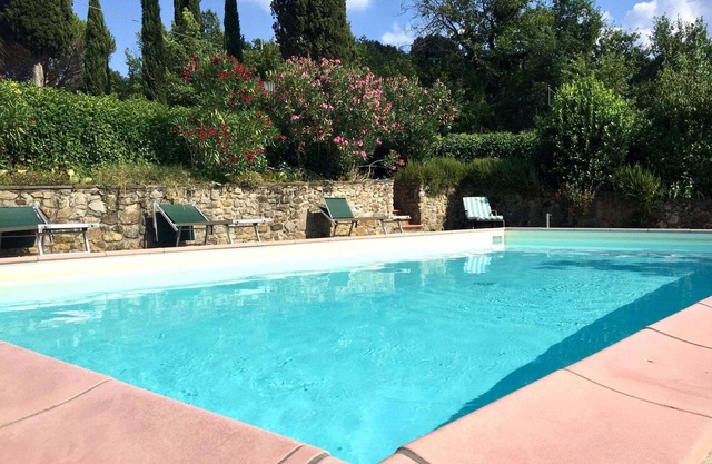Scenic Stay in Restored Retreat