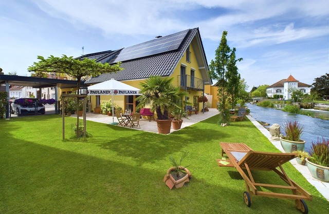 Schöne Grosse Ferienwohnung 67qm mit Grossem Balkon, 2 Schlafzimmern 4 Pers