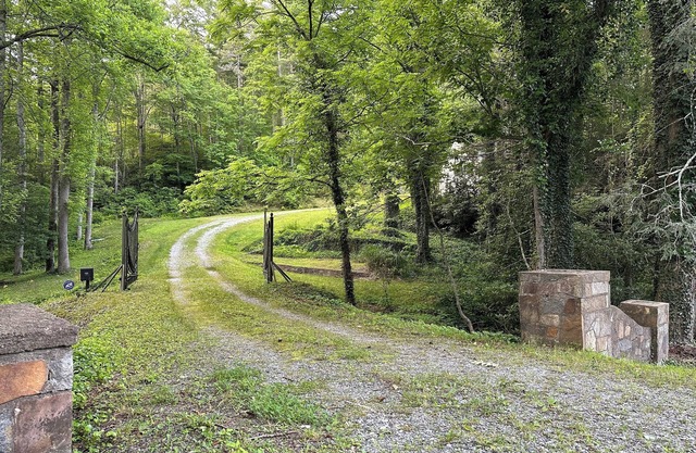 Schalk's Big Woods Cottage