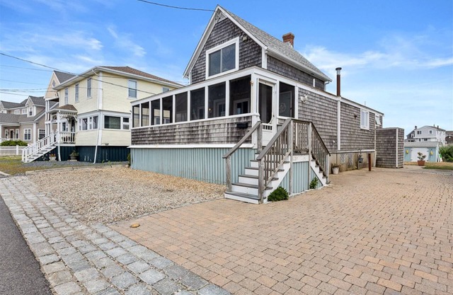Scituate Oceanfront Entertaining Stunning Views and Seasonal Sleeping Porch