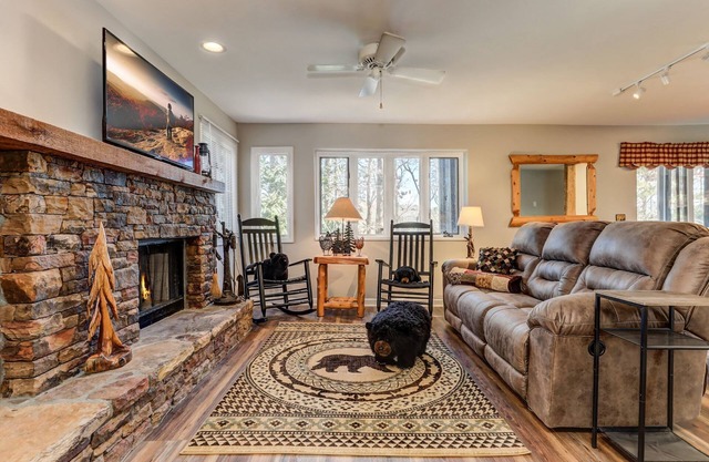 Sconti View 2 - Cozy condo in Big Canoe!