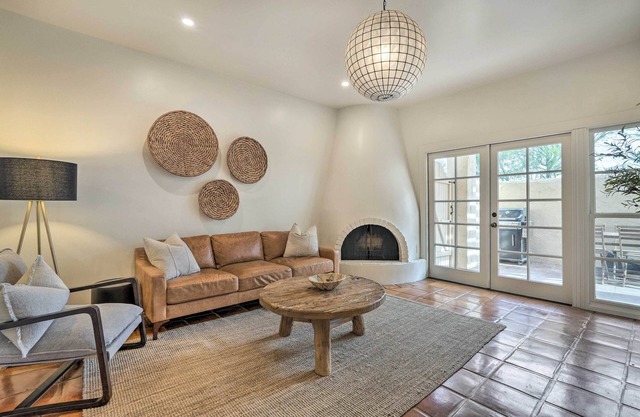 Scottsdale Condo w/Pool Access, Near Old Town!