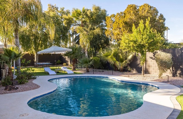 Scottsdale Dreyfus 5 Bedroom Home by RedAwning