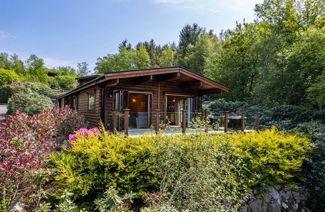 Screel View - a lodge that sleeps 6 guests in 3 bedrooms
