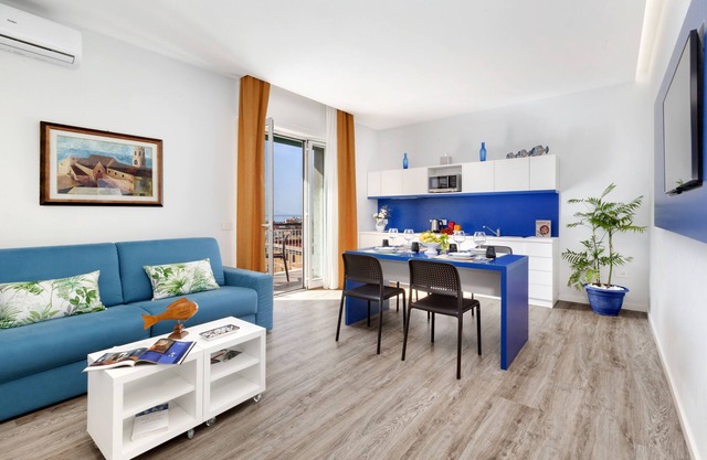 Sea View Apartment on the bay of Naples last minutes discount 25 - 30 june