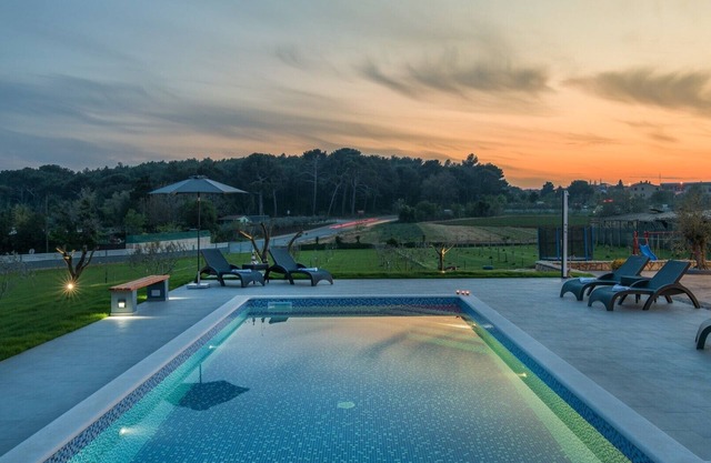 Sea View apartments with Shared Pool/Scarllet