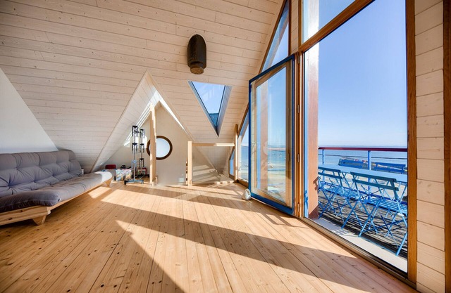 Sea view - House for 7 with balcony