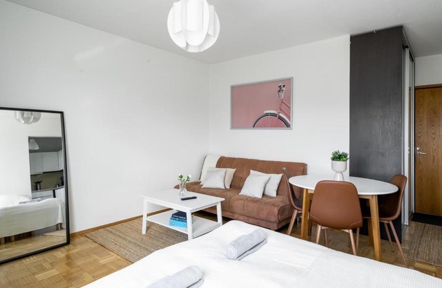 Sea View Studio, Tram nearby, Netflix, Kamppi