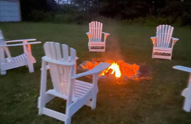 Seabreeze Beach Retreat · 10 min walk to Sheep Pond Beach! 5 min to Souris !