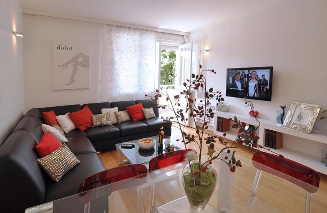 Seafront at a stone's throw from the sea view beaches