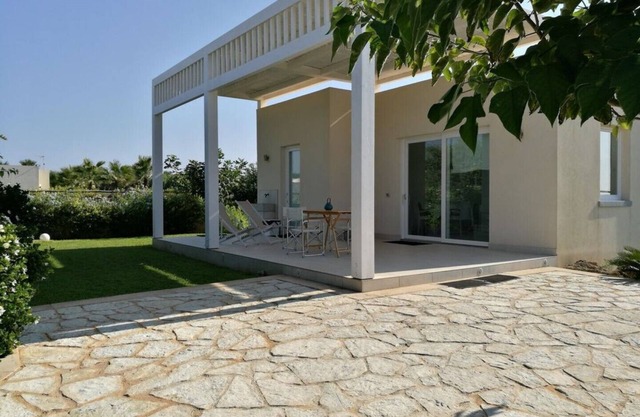 Seafront Villa "La Conchiglia"