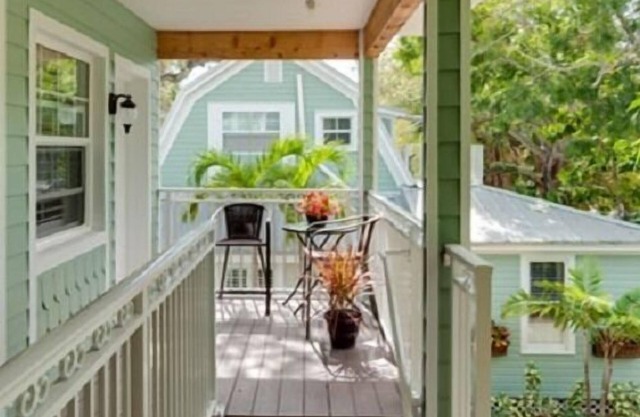 Seaglass Inn