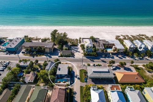 Seagrass Flats 2 offers prime location that