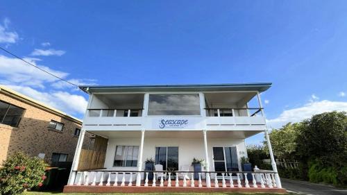'seascape Upstairs