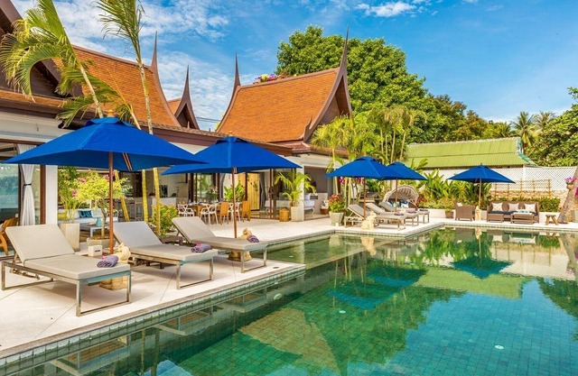 Seaside Serenity: Baan Capo-Oceanfront Luxury Villa with 4 Bedrooms in Koh Samui