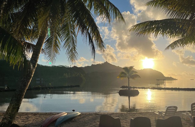 Seaside, sun & tranquility - Montrose Place-Huahine vacation home