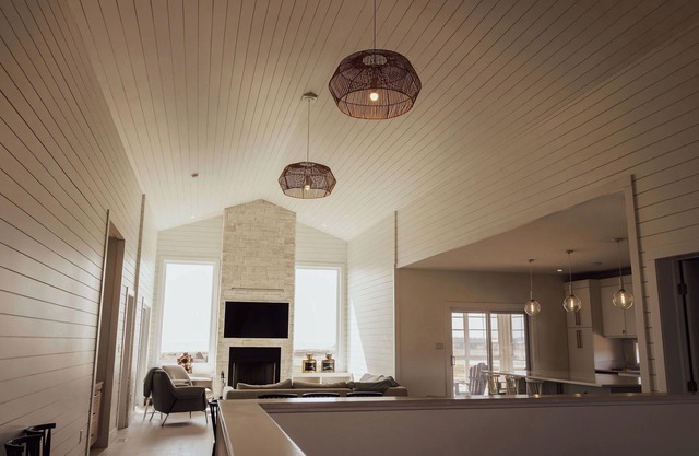 Seasmoke Beachhouse with Private Beach Access