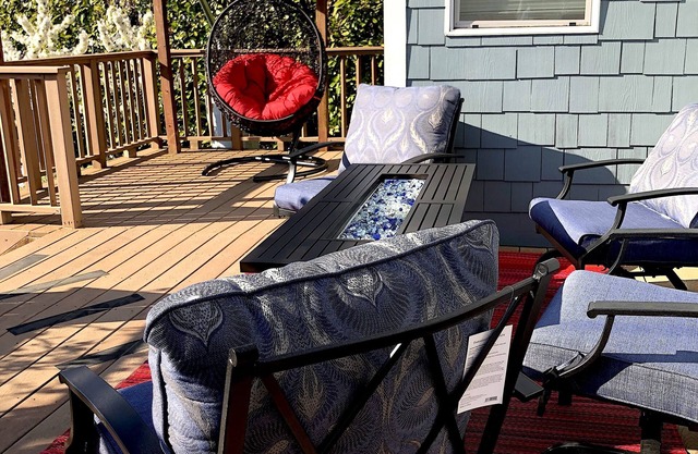 Seattle's Hippest Music Home